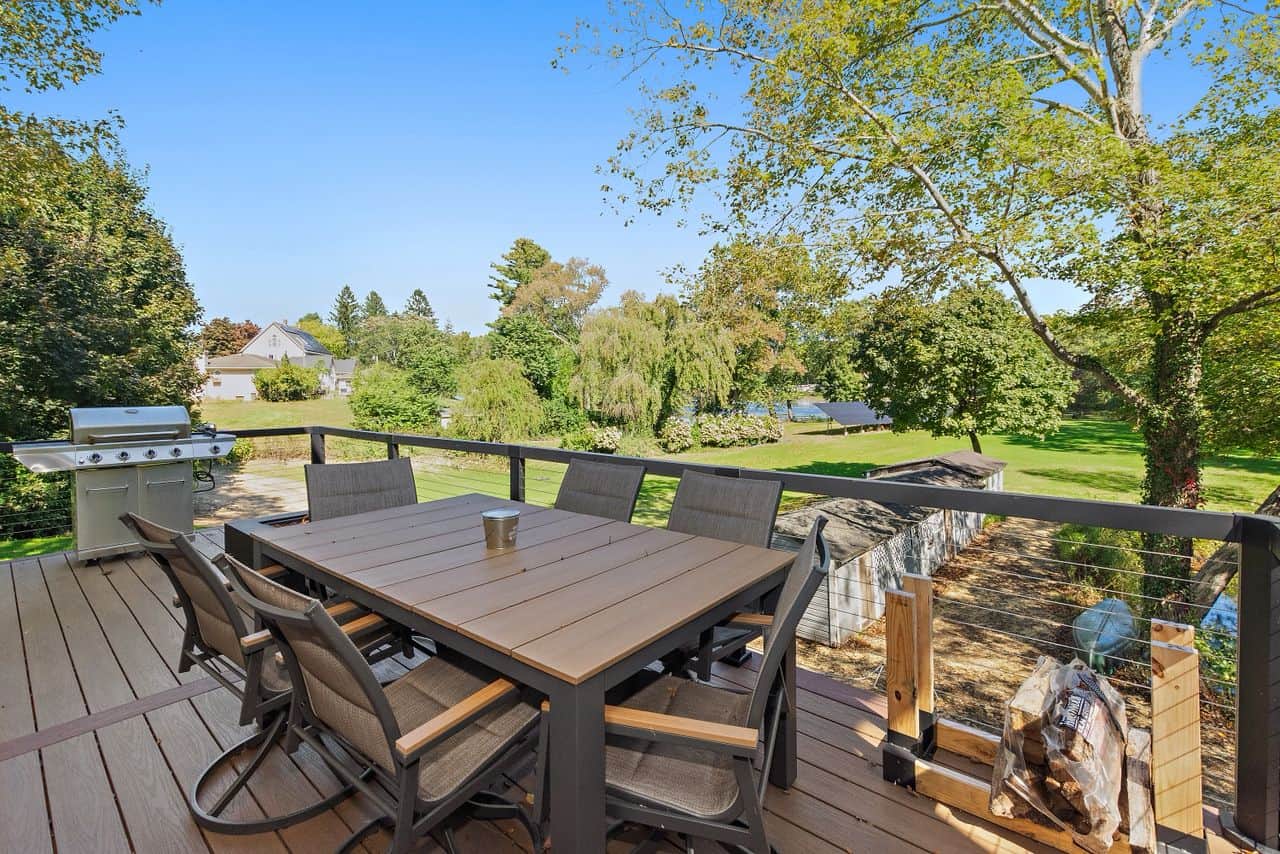 Kayaks Included – Pondfront Vacation Rental Near Mohegan Sun