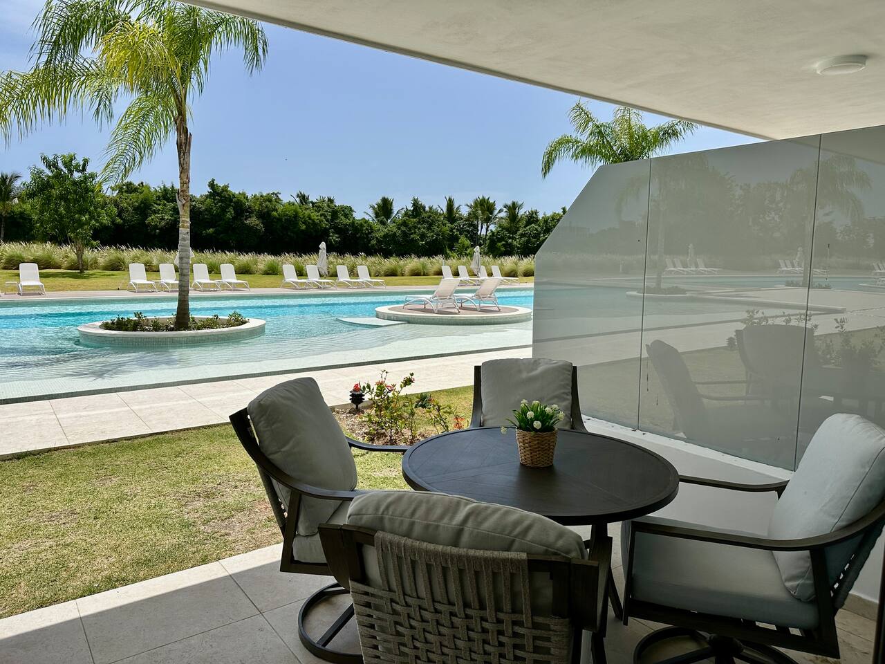 1st floor Pool front 2 BR Condo Cana Rock Star