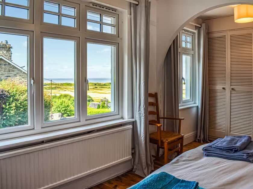 KingBedRoom