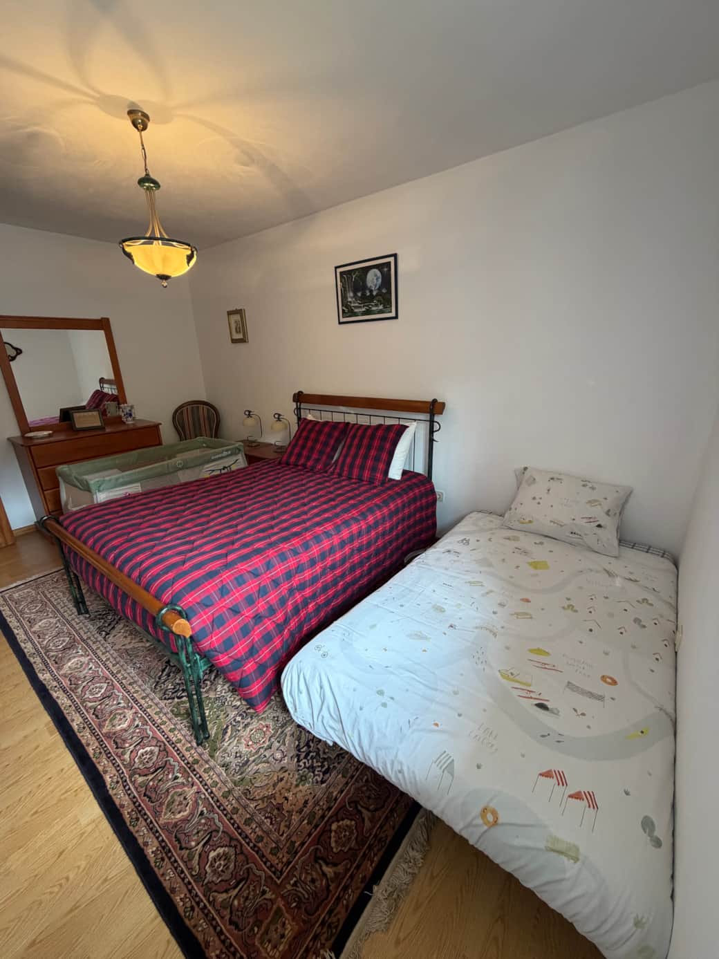 Room with capacity for 2 adults, 1 child and 1 baby 