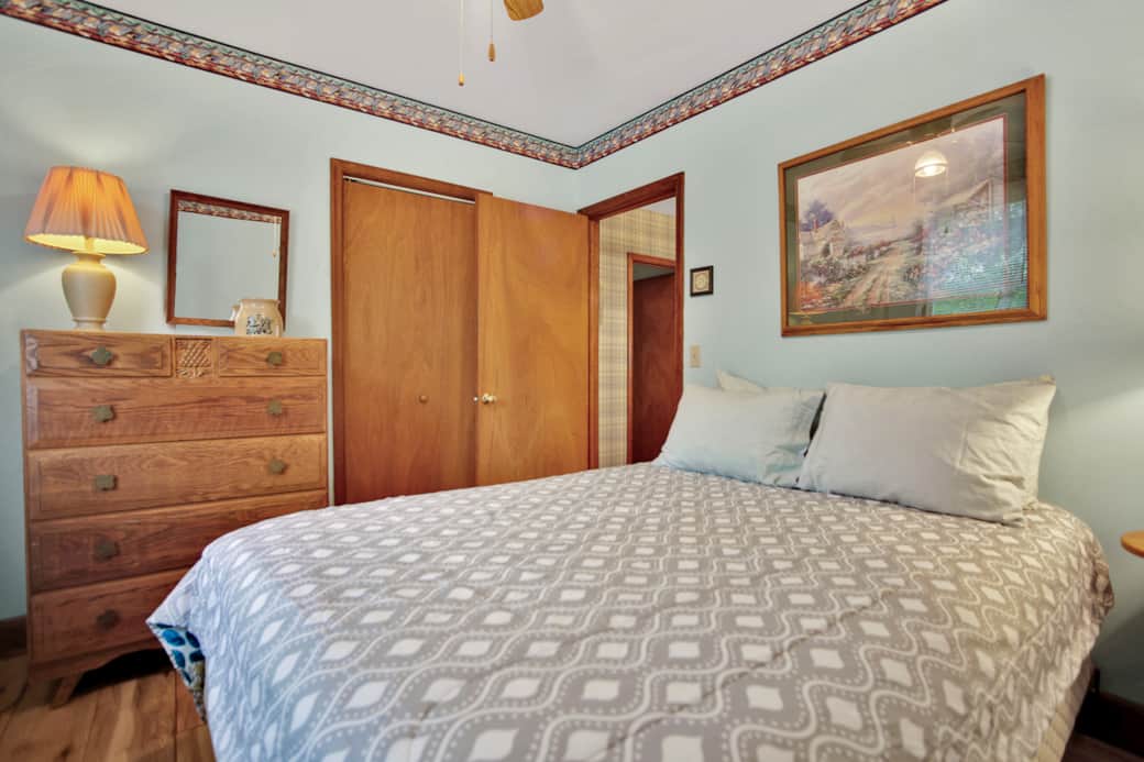 Villa with a View 2 bedroom 1 bathroom, sleeps 4, wifi, AC, dogs allowed!