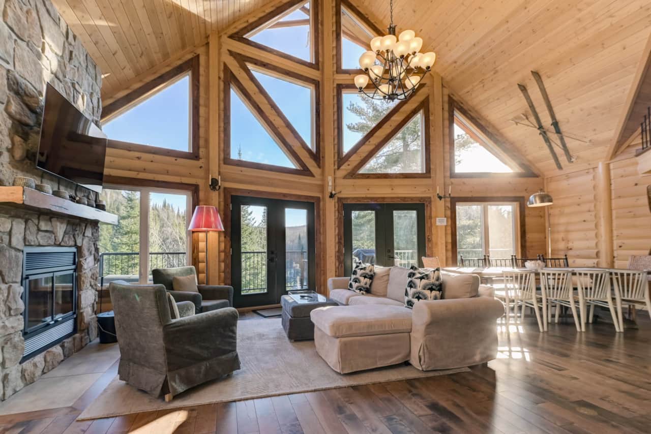 Open space on living room and dining room