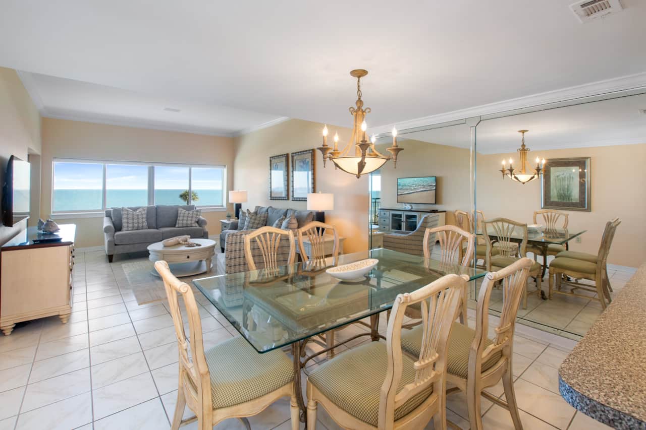 Dining and family rooms