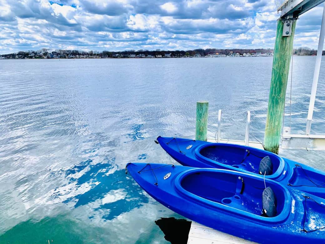 Launch Kayaks from your private dock (4 kayaks provided)