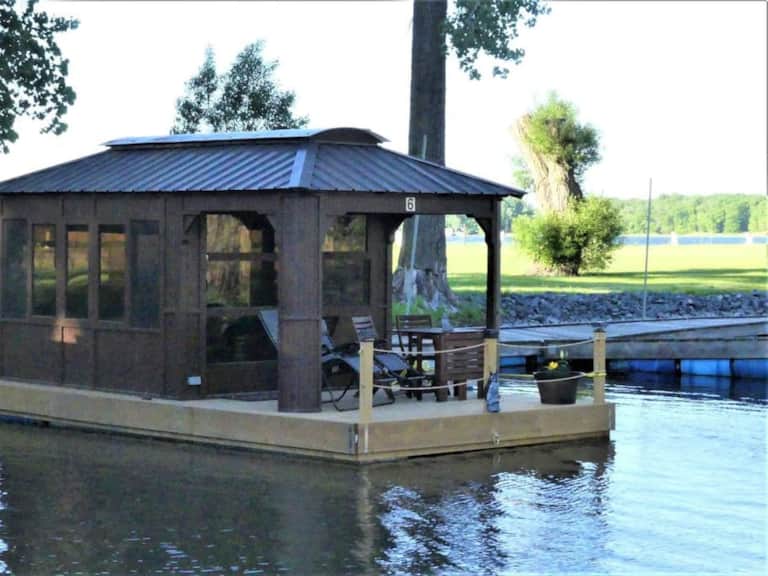 Aloberge 6 (SaintPauldel'ÎleAuxNoix) Cabin in SaintPauldel
