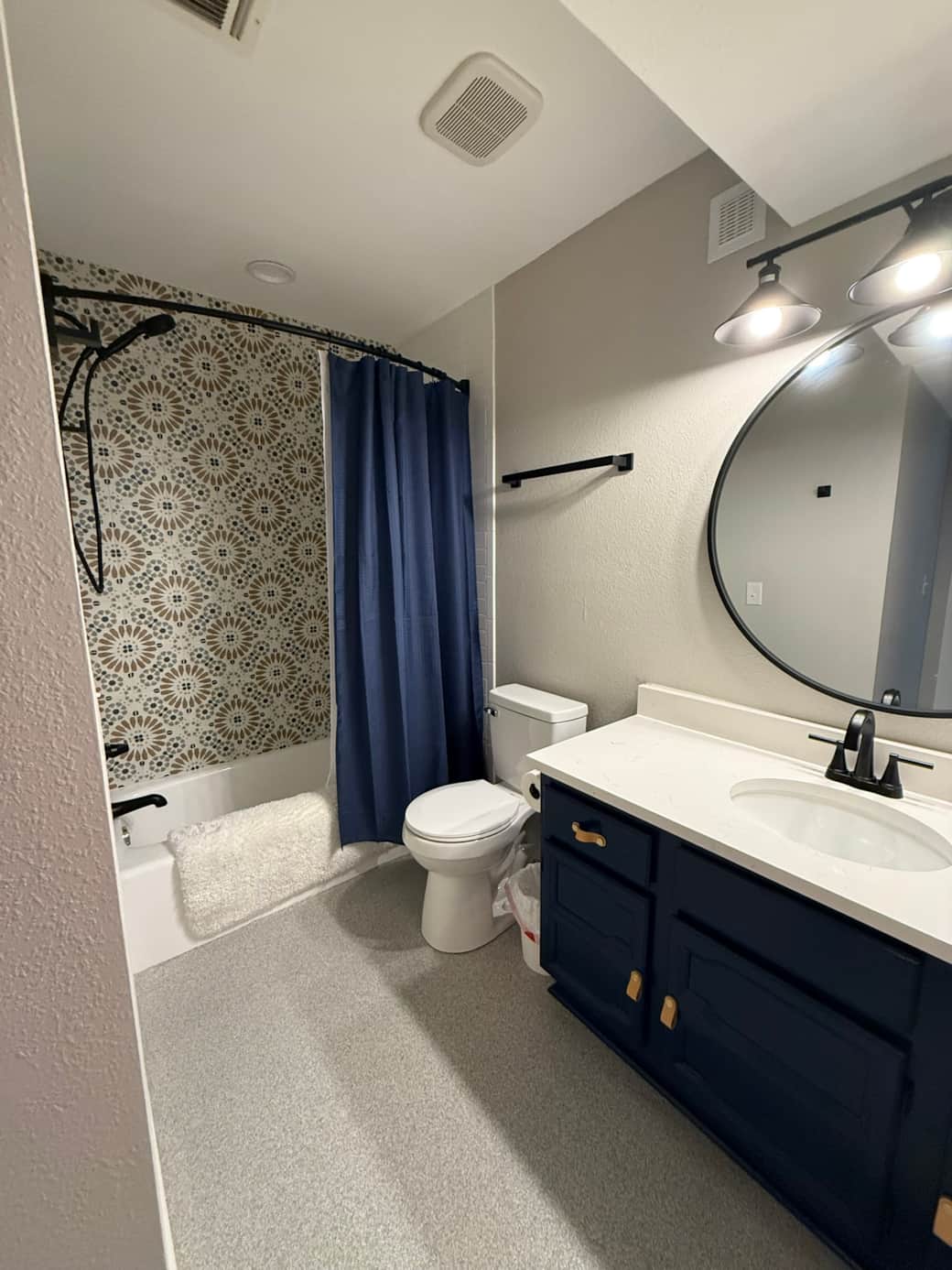 another view of the shared full bath