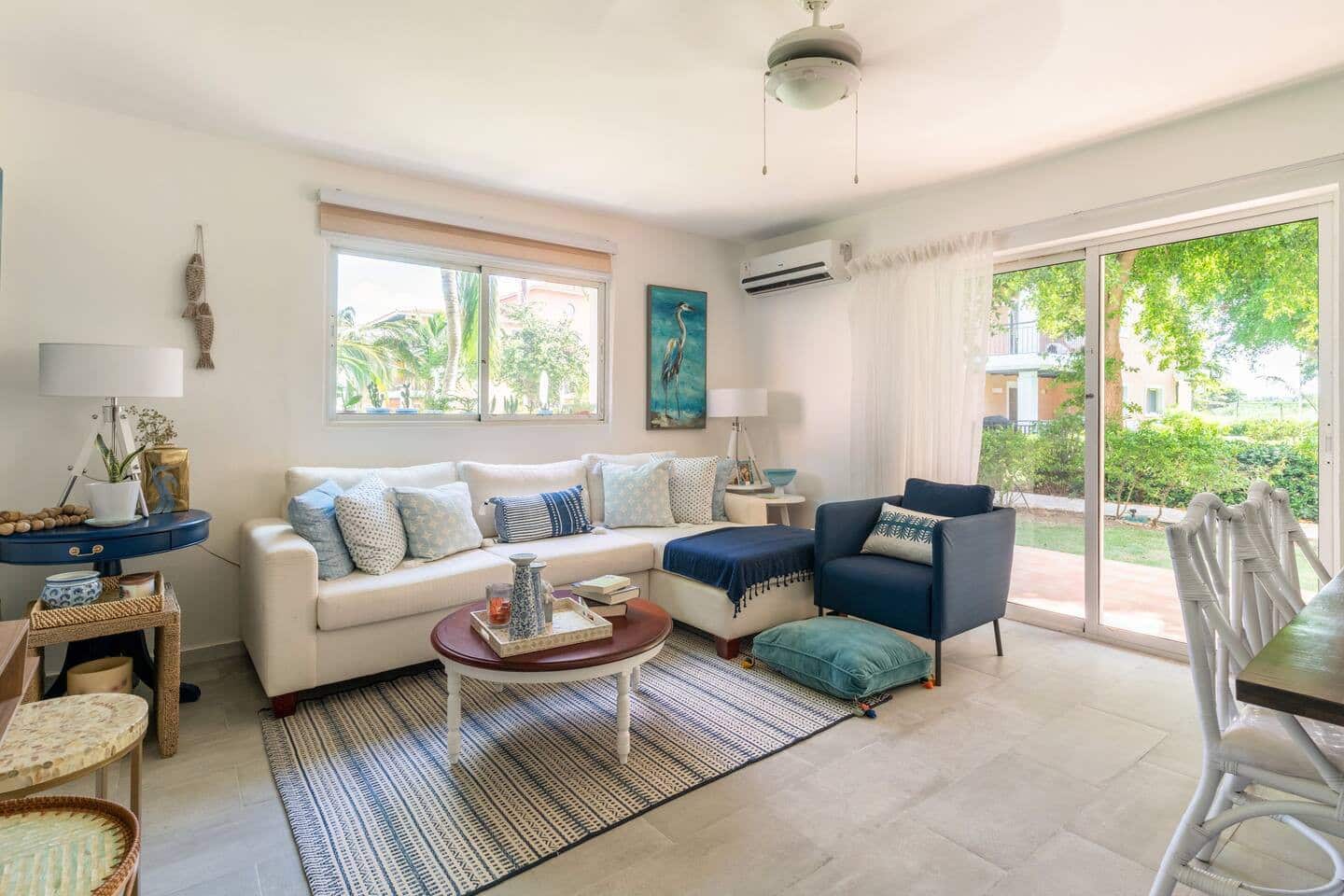 Cozy 3 bedrooms condo with pool and beach access photo 2