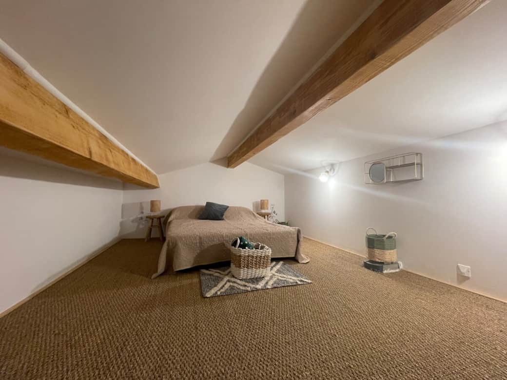 Lit double (140x200) en mezzanine.