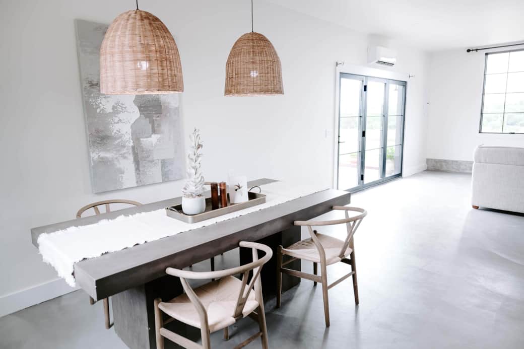 Dining Dining