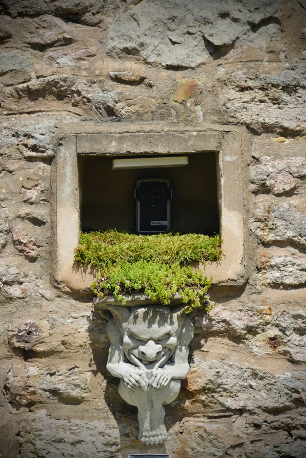 AR Gargoyle