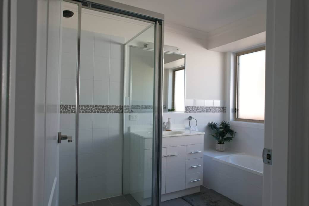 Master bathroom 