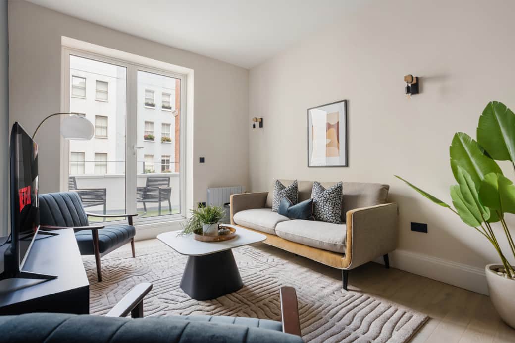 Flat D, 36 Great Russell Street-2