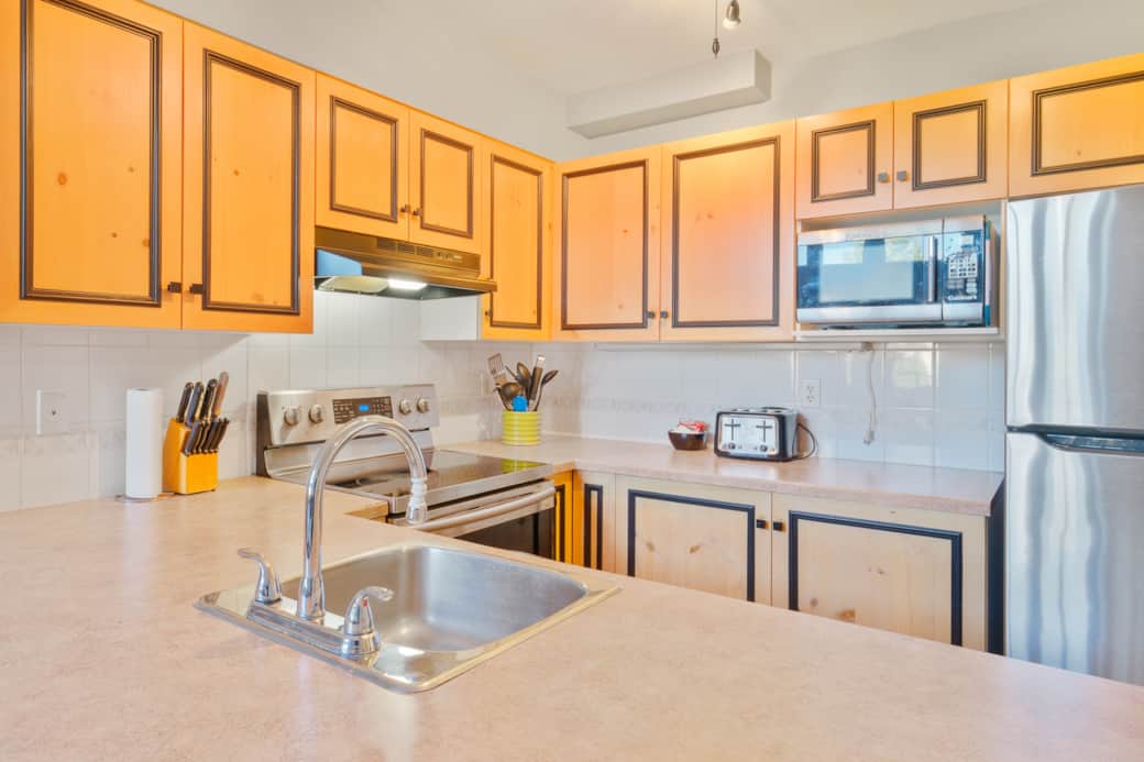 Unit 315 Fully Stocked Kitchen