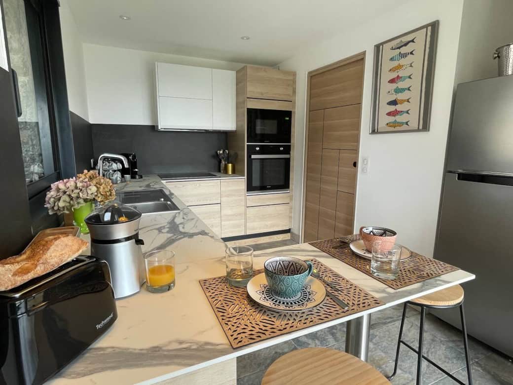 Cuisine ouverte toute équipée