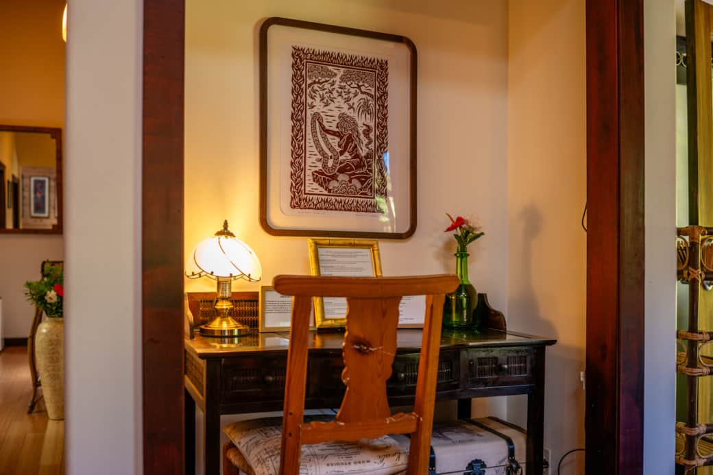 📚 Cozy study nook for reading, planning, or remote work