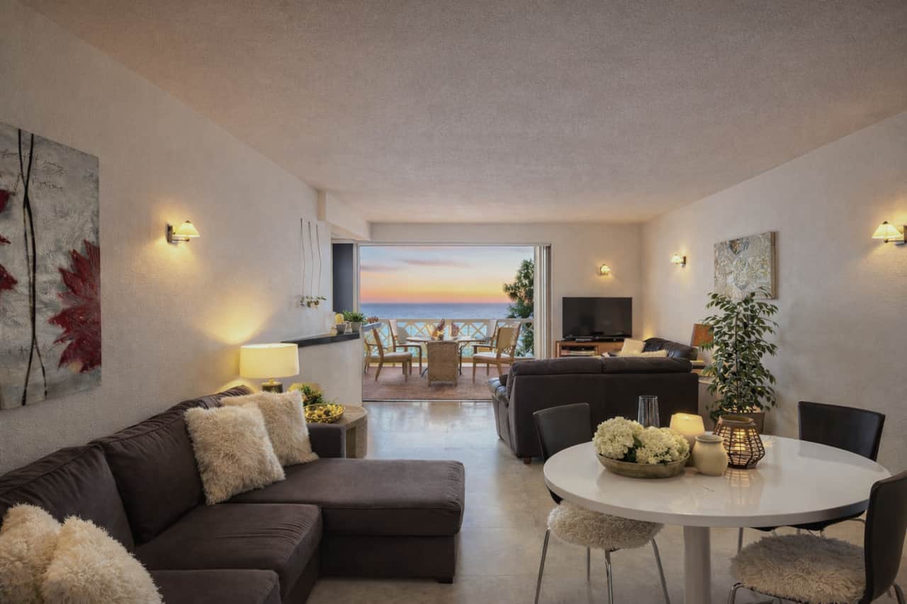 Living room with sea view