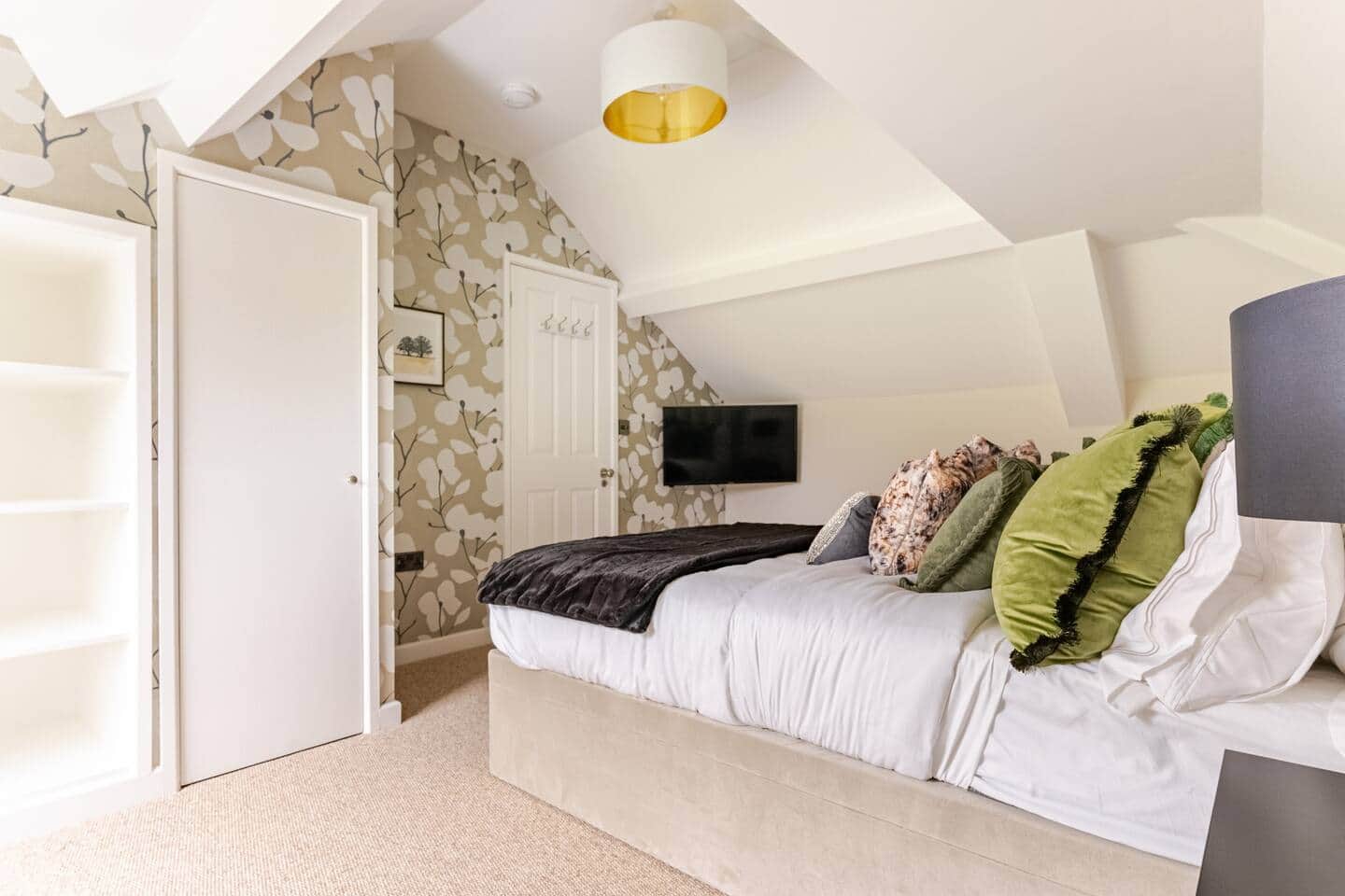 Bedroom 2.3.jpg