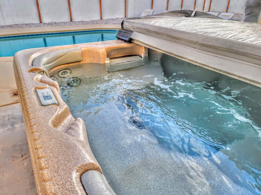 Exterior Mini Hot Tub Overview