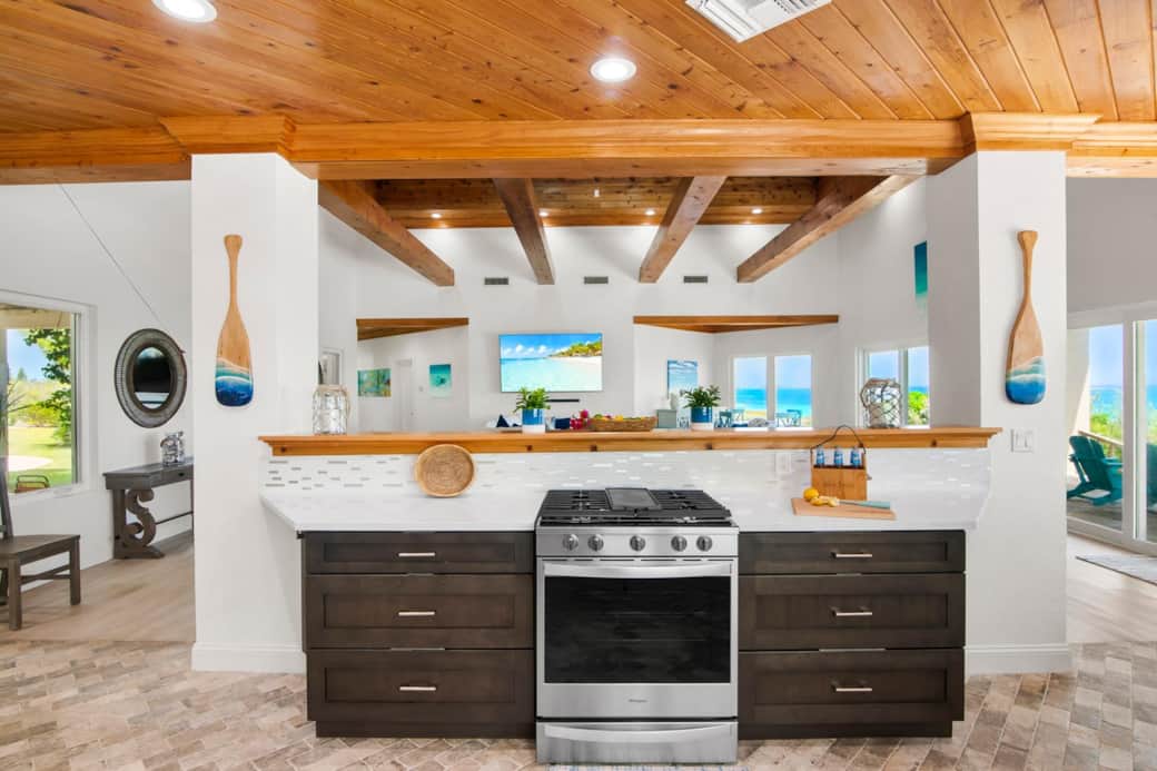 Cook, connect and take in the ocean breeze Cook, connect and take in the ocean breeze