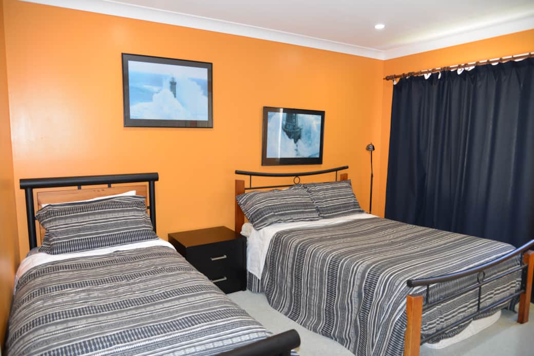 Crew Cabin - Queen & Single Bed