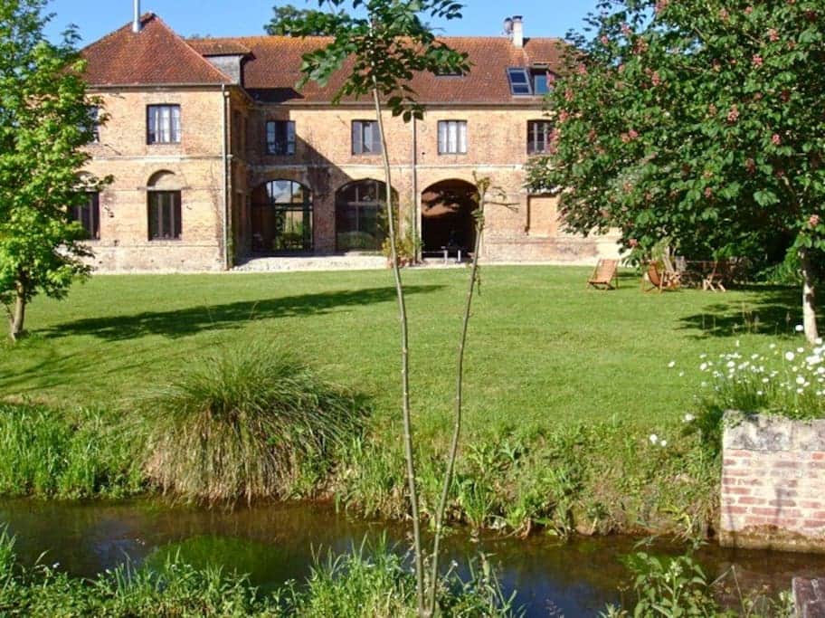 La Huilerie, écrin de verdure lacustre