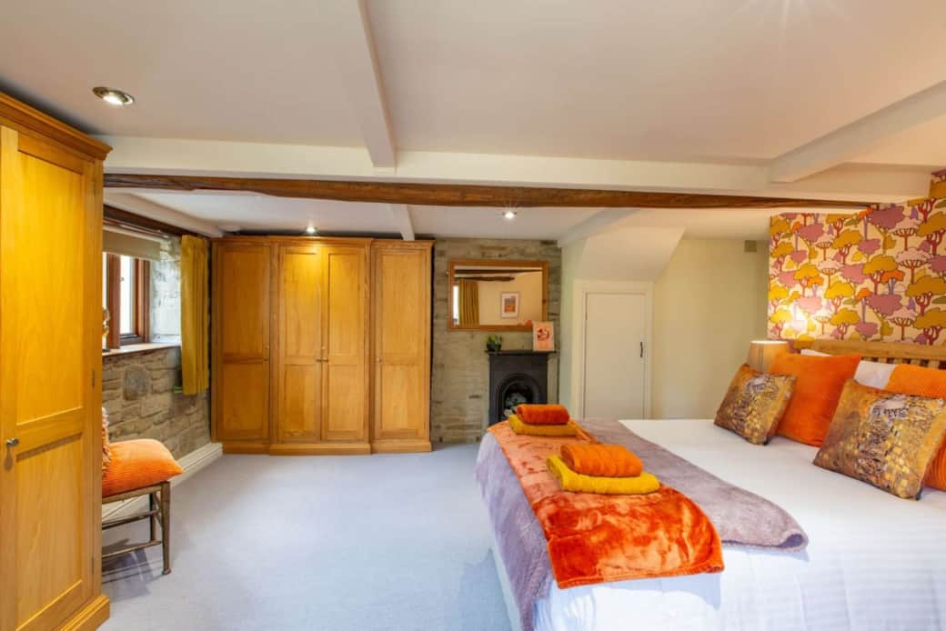 Bedroom 1 - Large master, king-size bed & single bed