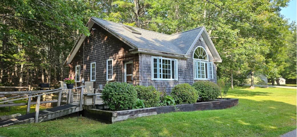 Exterior Cabin Sunny Exterior Cabin Sunny