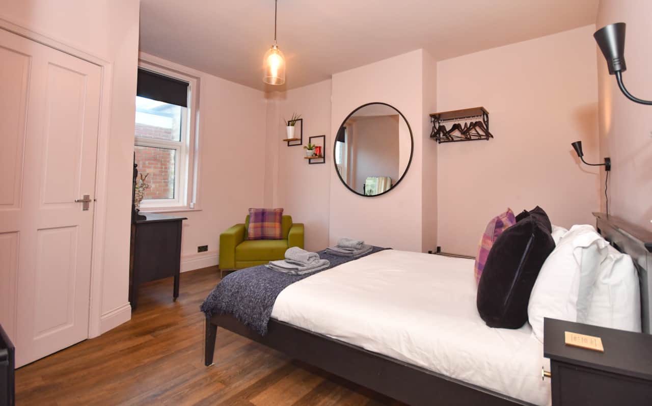 Bedroom 1 jpg
