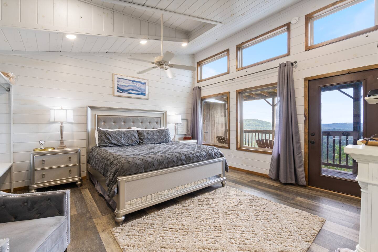 Luxury King Suite, River Views