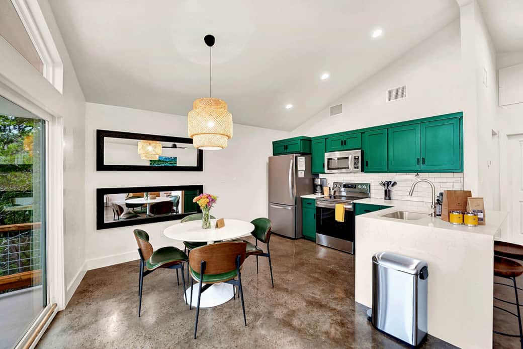 Fresh and Clean Kitchen!