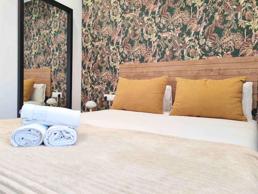 Cama-doble-confortable-benalmadena-2 - copia