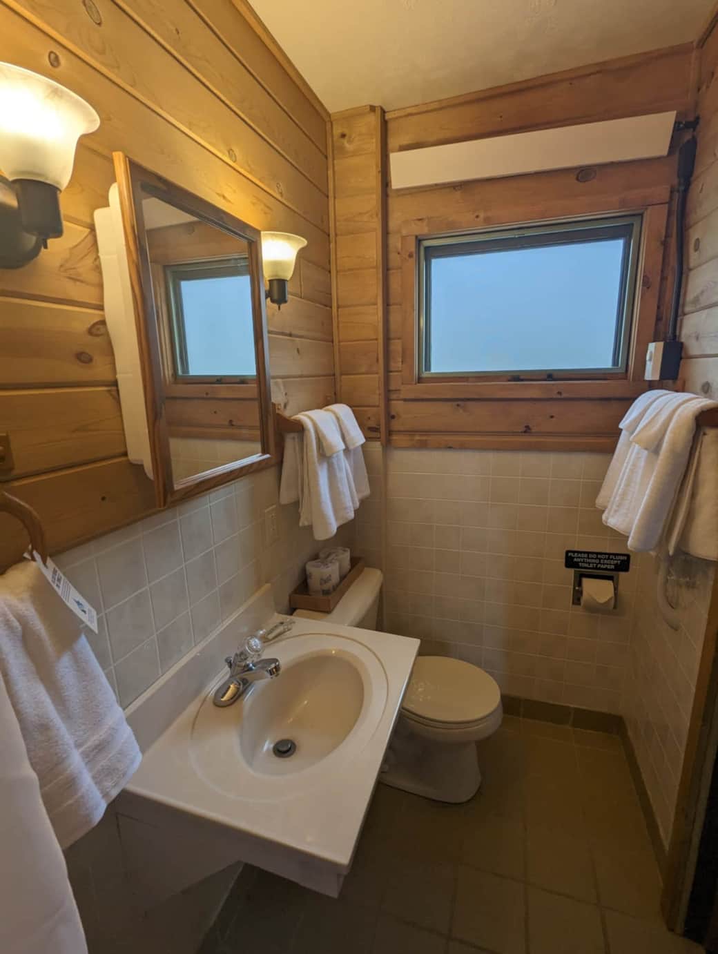 Room 6 Bathroom