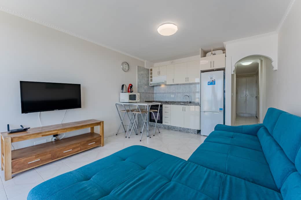 20250407 - a - 15 - Tenerife Rent - Natalia R - Las Americas - Copacabana 90-4