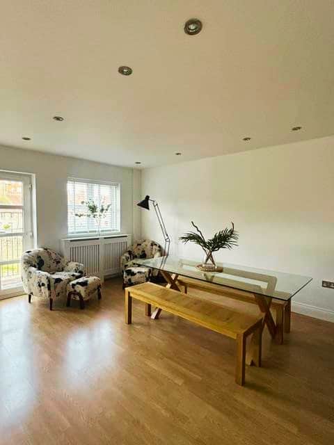 Dining Area Dining Area