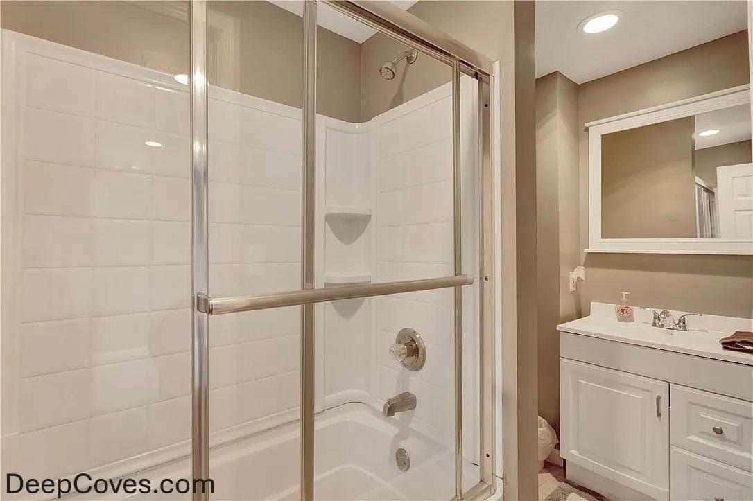Bath Full M.JPG