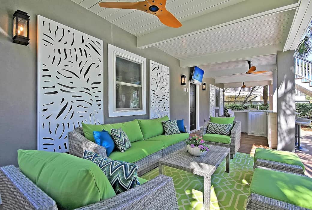 Backyard Outdoor Seating Area 003