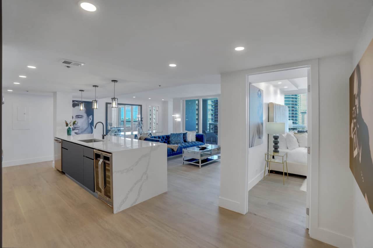 Fully equipped kitchen, 2nd bedroom to right, living area with balcony access from all rooms