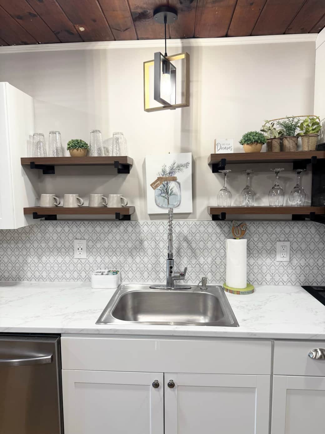 Large kitchen with all the amenities needed for cooking