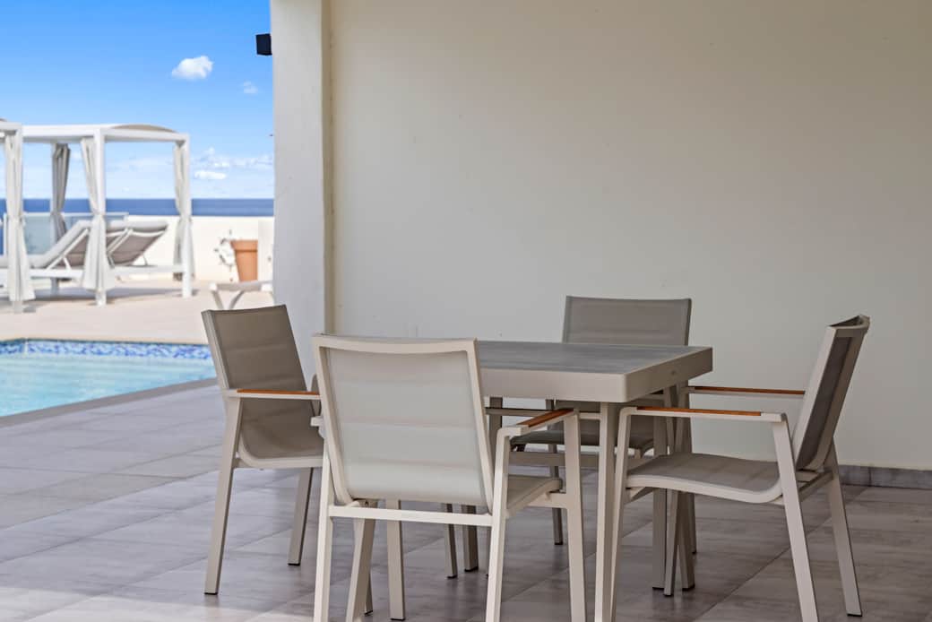 Lagunbay Breeze Terrace