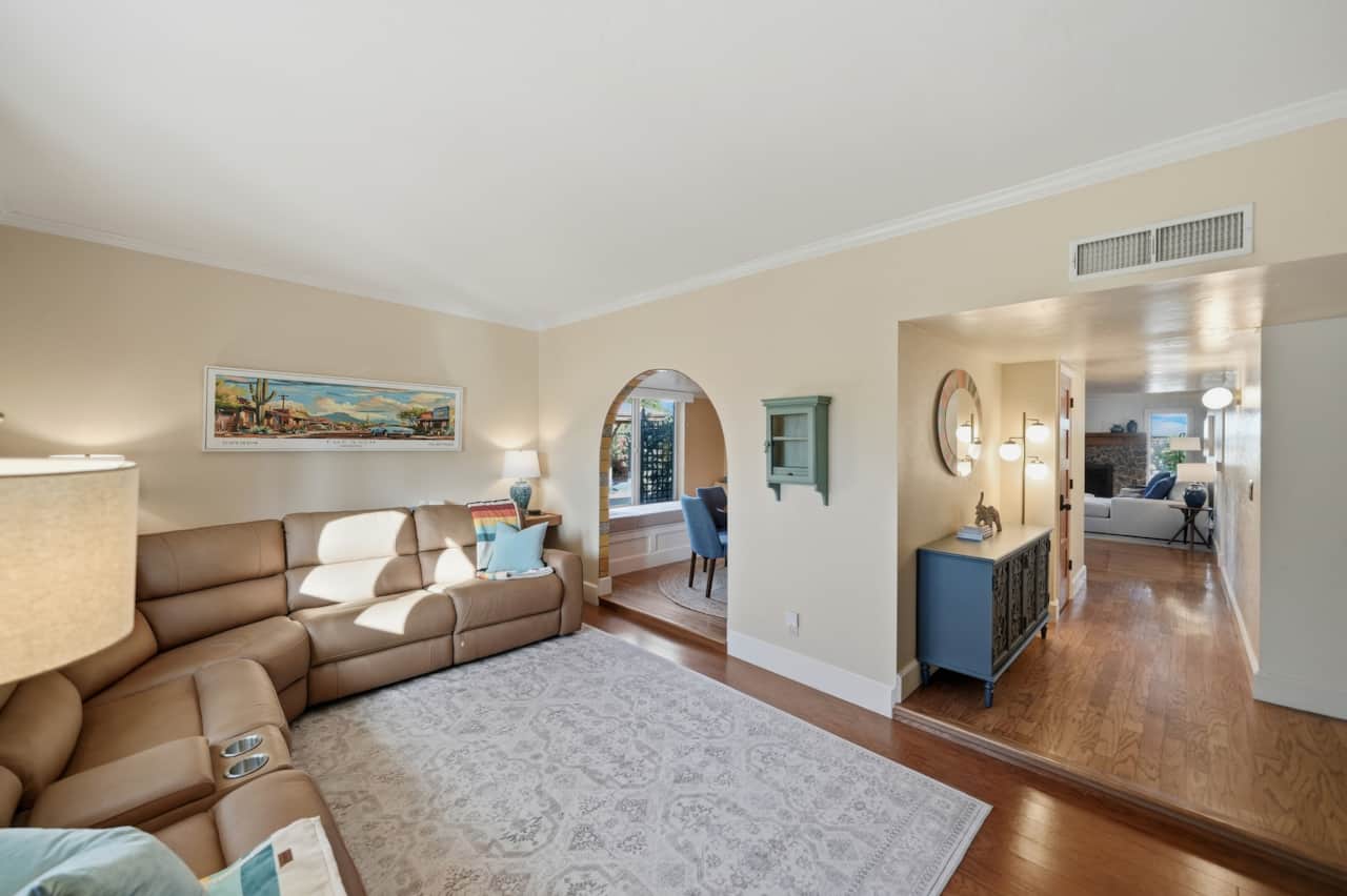 Living room 1