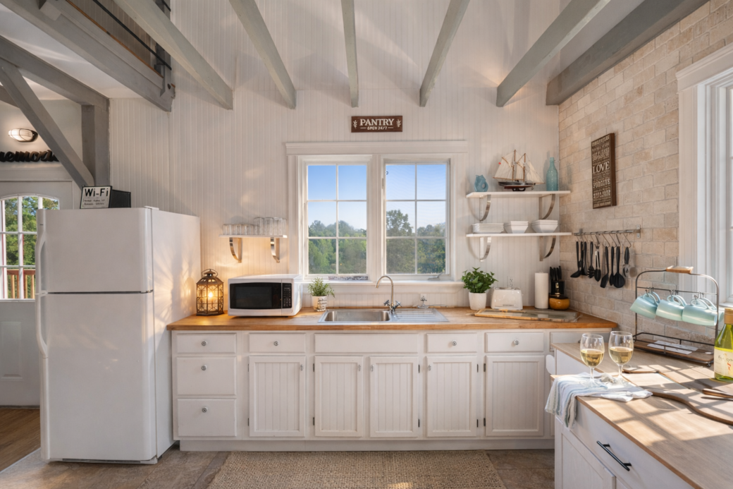 Fully stocked kitchen with full size appliances, including spices for your culinary creations