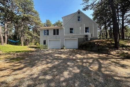 Lots of off street parking and large driveway Lots of off street parking and large driveway