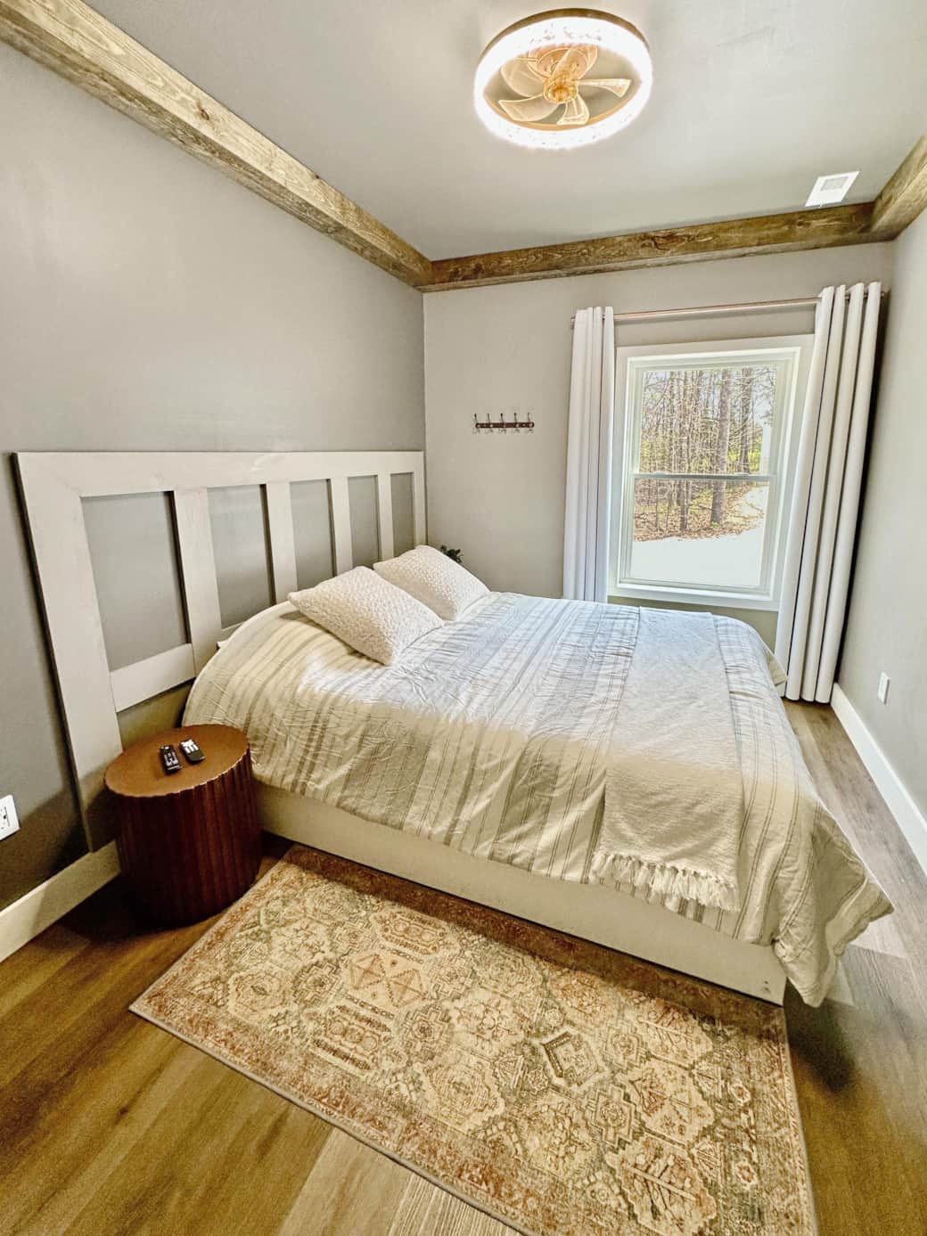 Cozy bedroom with plenty of space to unwind