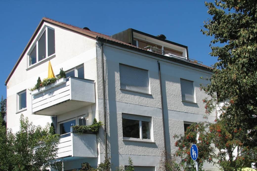 Southwest and southeast view: Achstraße 9, 88046 Friedrichshafen. Ferienwohnung Friedrichshafen