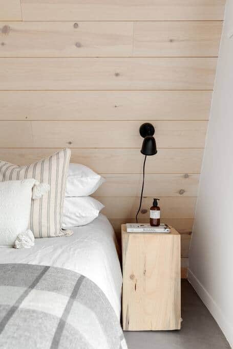 Chambre principale au rdc — douceur, calme, et sommeil profond. Crédit photo: @foundmythrill