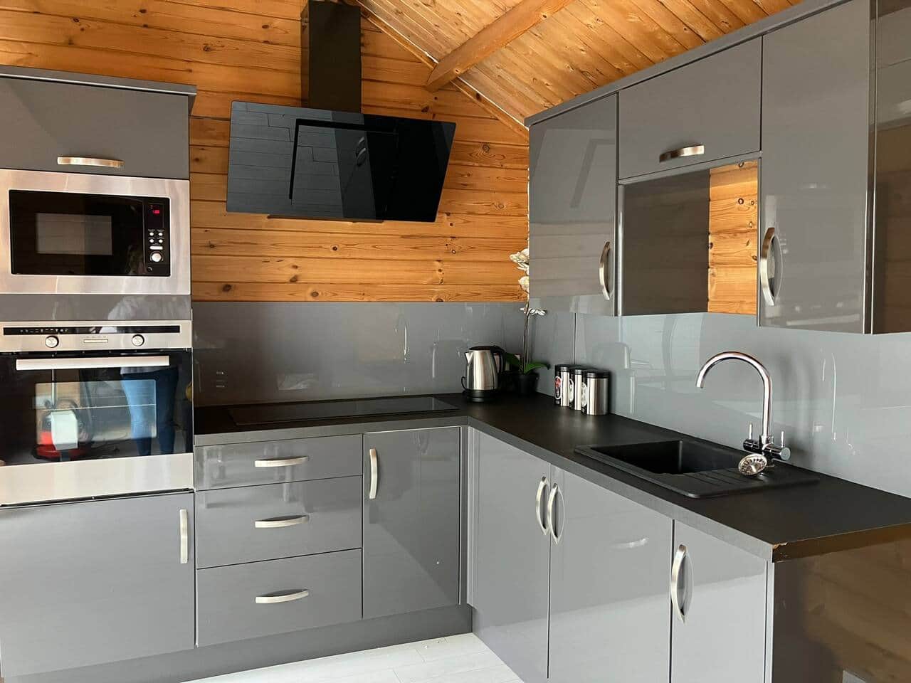 Dream kitchen, dream stay. Book now!