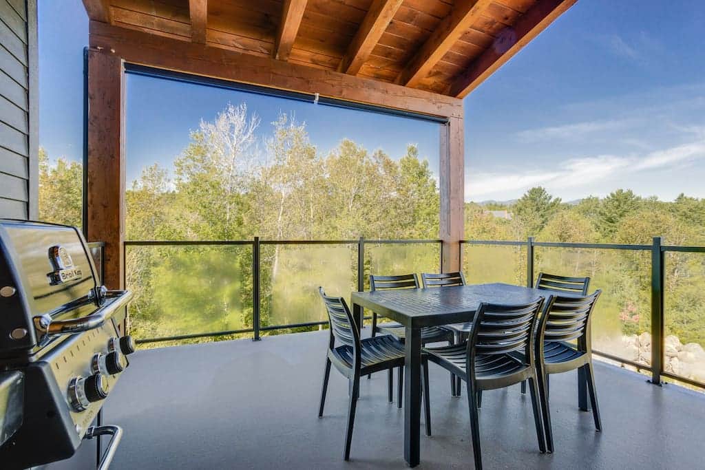 Terrace, with furniture, gas bbq and terrace-heater