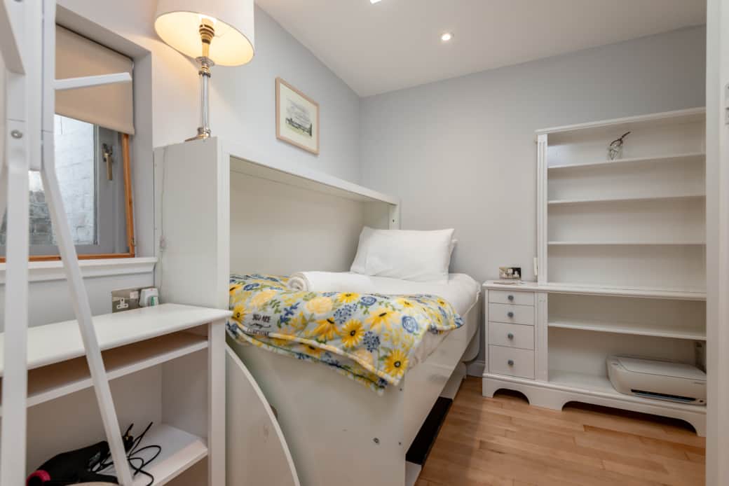 Single Bedroom / Office