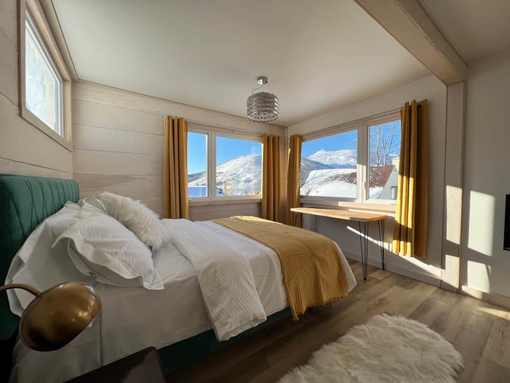 Chambre très spacieuse et chaleureuse avec la meilleure vue sur les montagnes