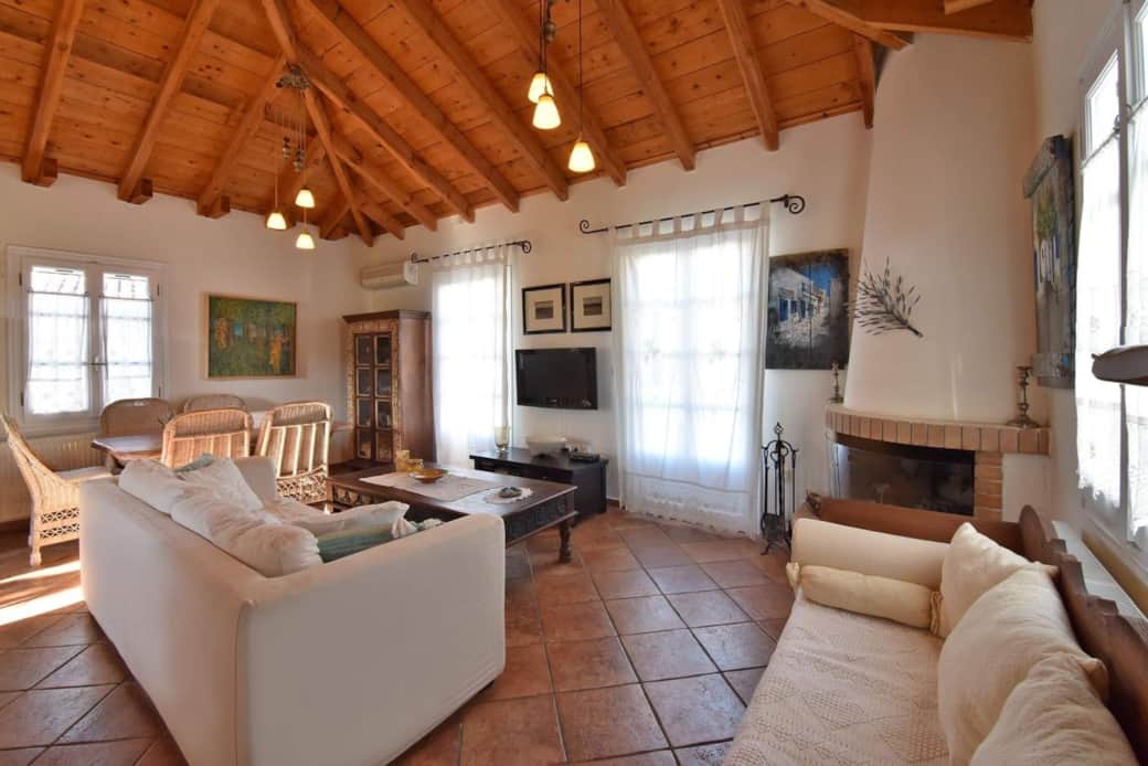 Living room - 2nd floor